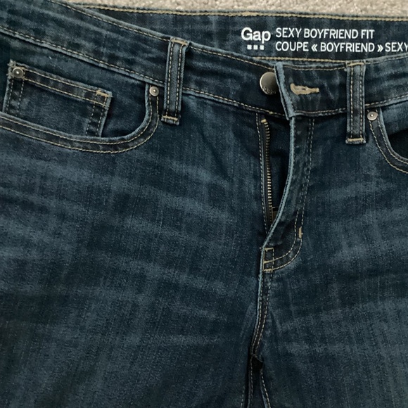 GAP Sexy Boyfriend Fit Jeans….Size 6 - Picture 2 of 12